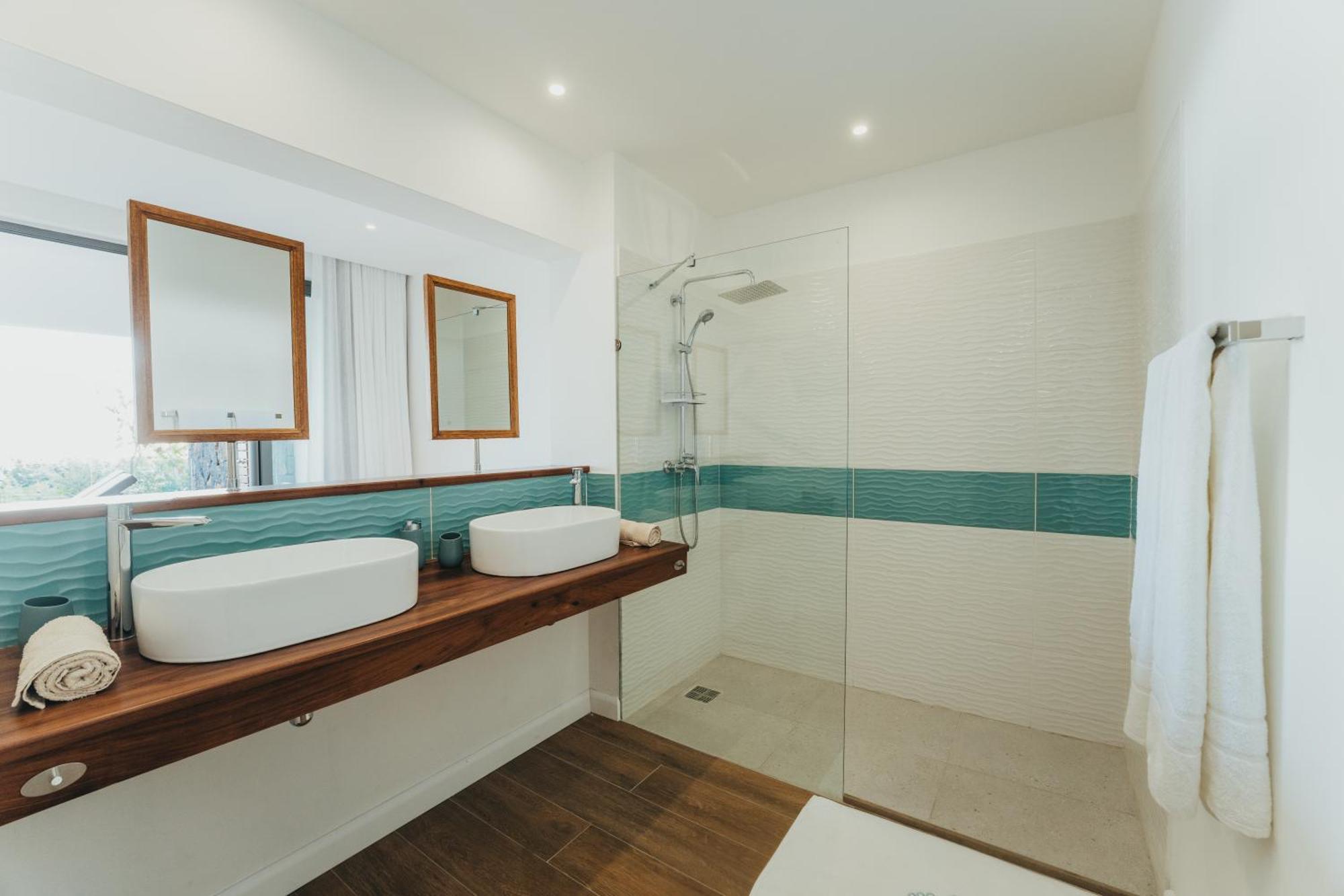 Appartement De Luxe Piscine Et Vue Mer Rivière Noire Exteriör bild