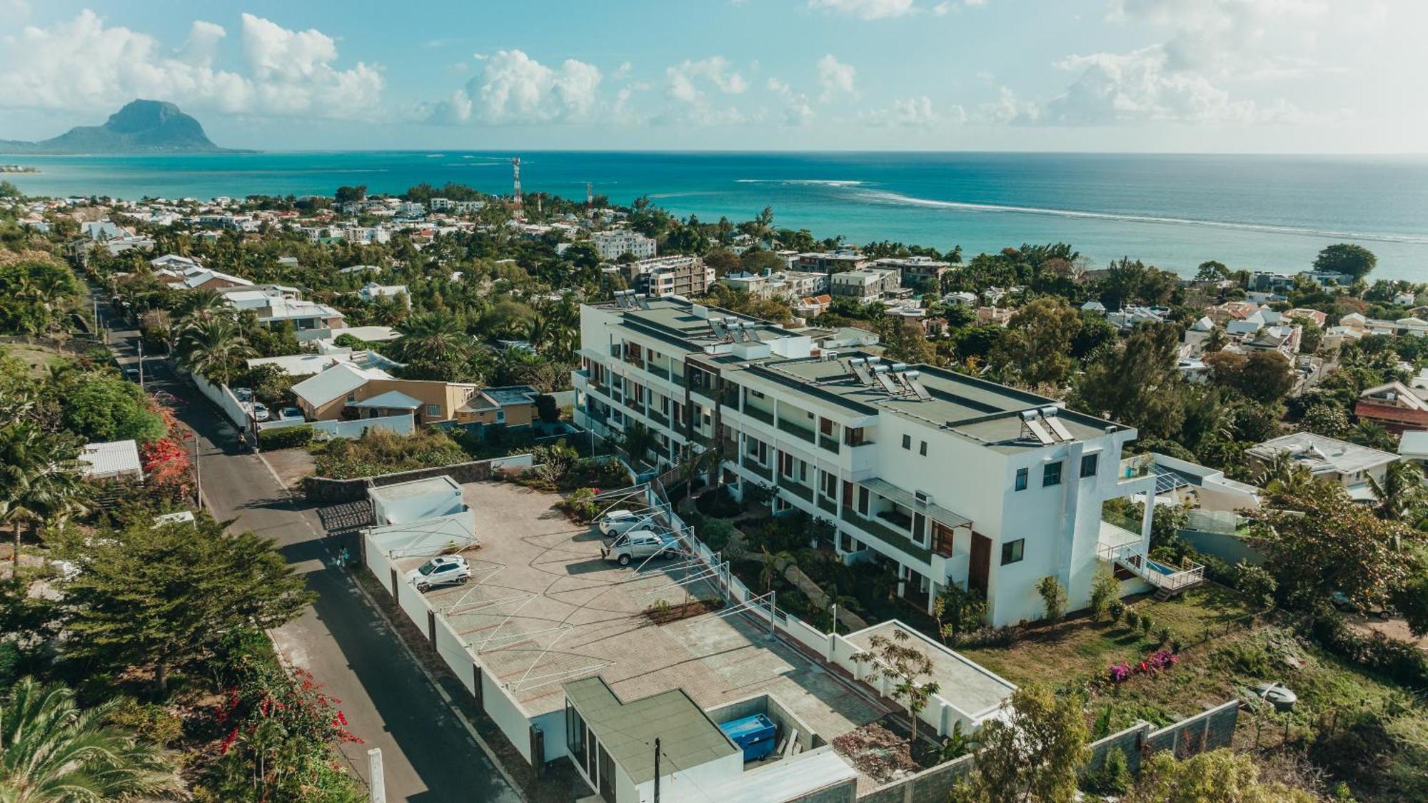 Appartement De Luxe Piscine Et Vue Mer Rivière Noire Exteriör bild