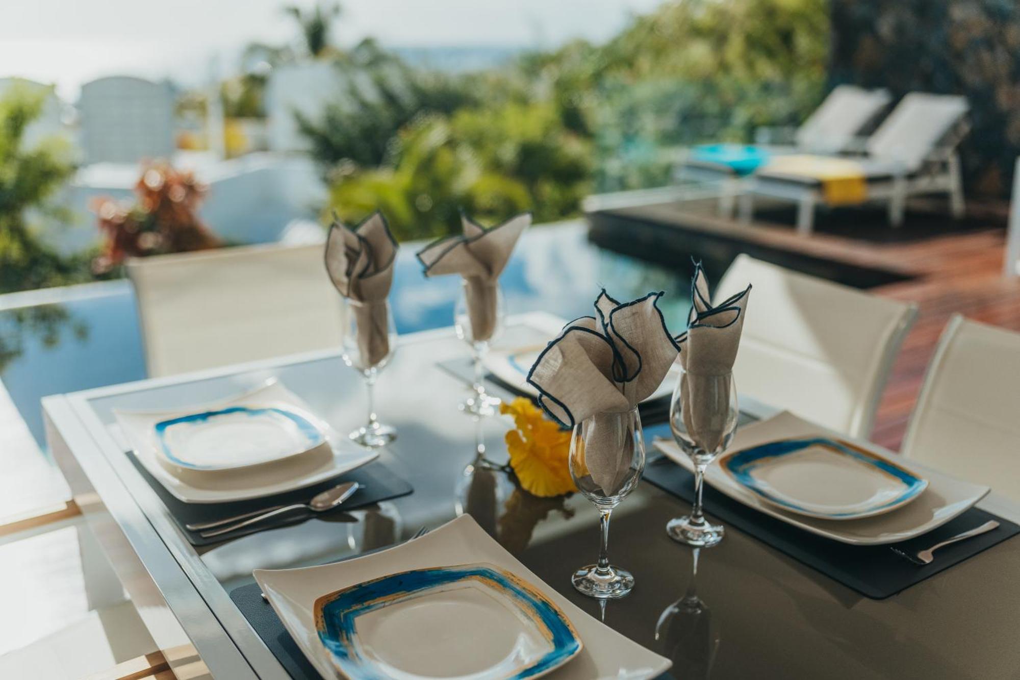 Appartement De Luxe Piscine Et Vue Mer Rivière Noire Exteriör bild