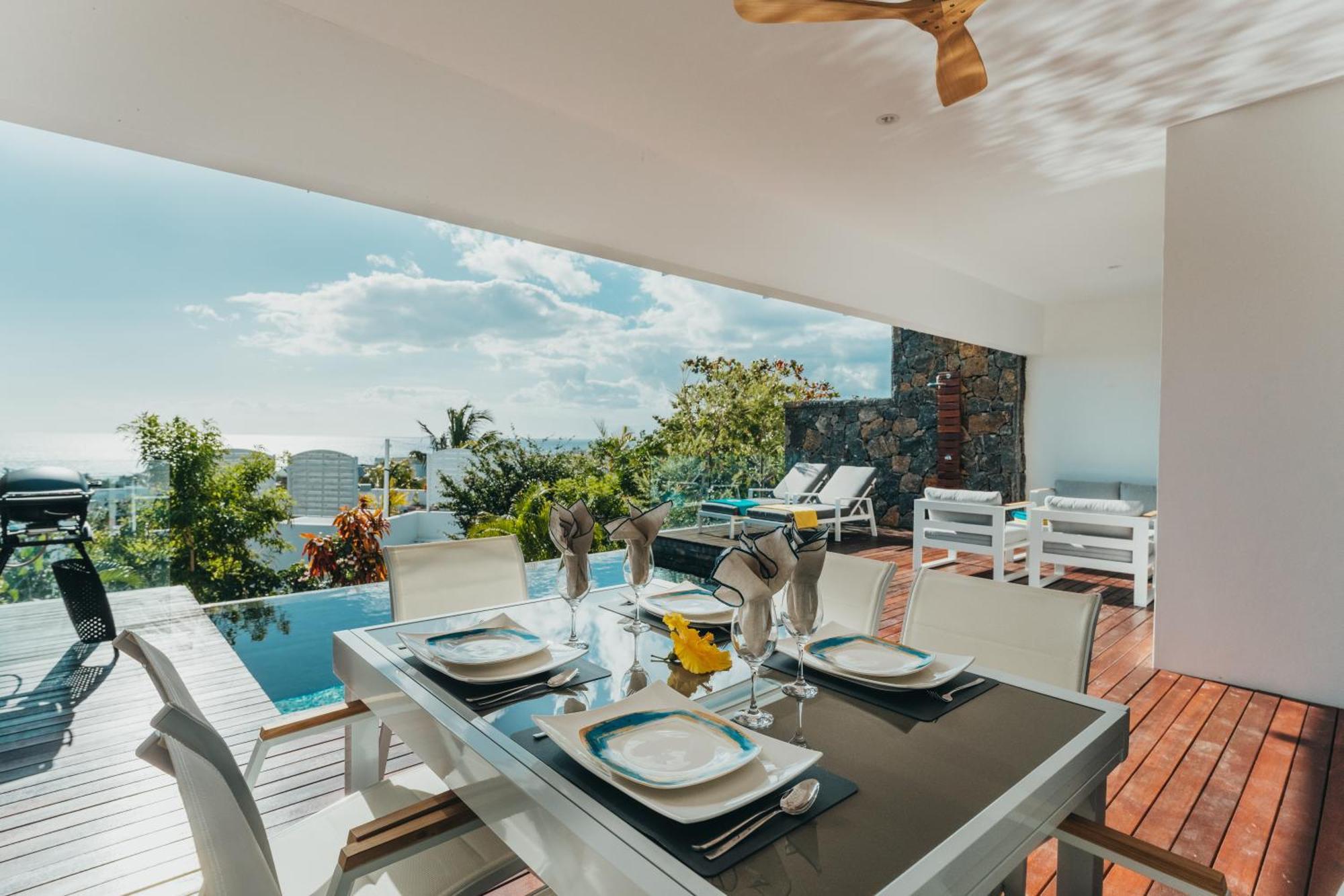 Appartement De Luxe Piscine Et Vue Mer Rivière Noire Exteriör bild