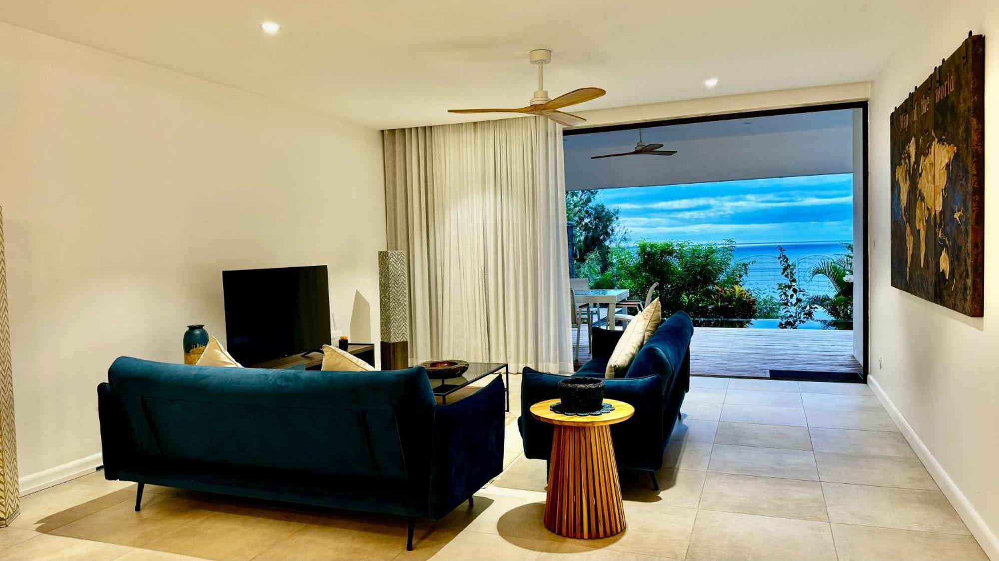 Appartement De Luxe Piscine Et Vue Mer Rivière Noire Exteriör bild