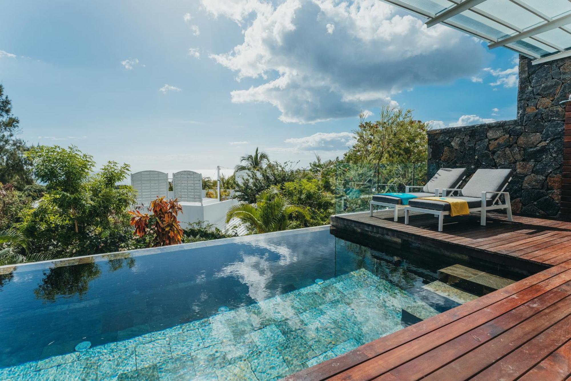 Appartement De Luxe Piscine Et Vue Mer Rivière Noire Exteriör bild
